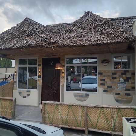Babajay Family Home Daressalam Exterior foto