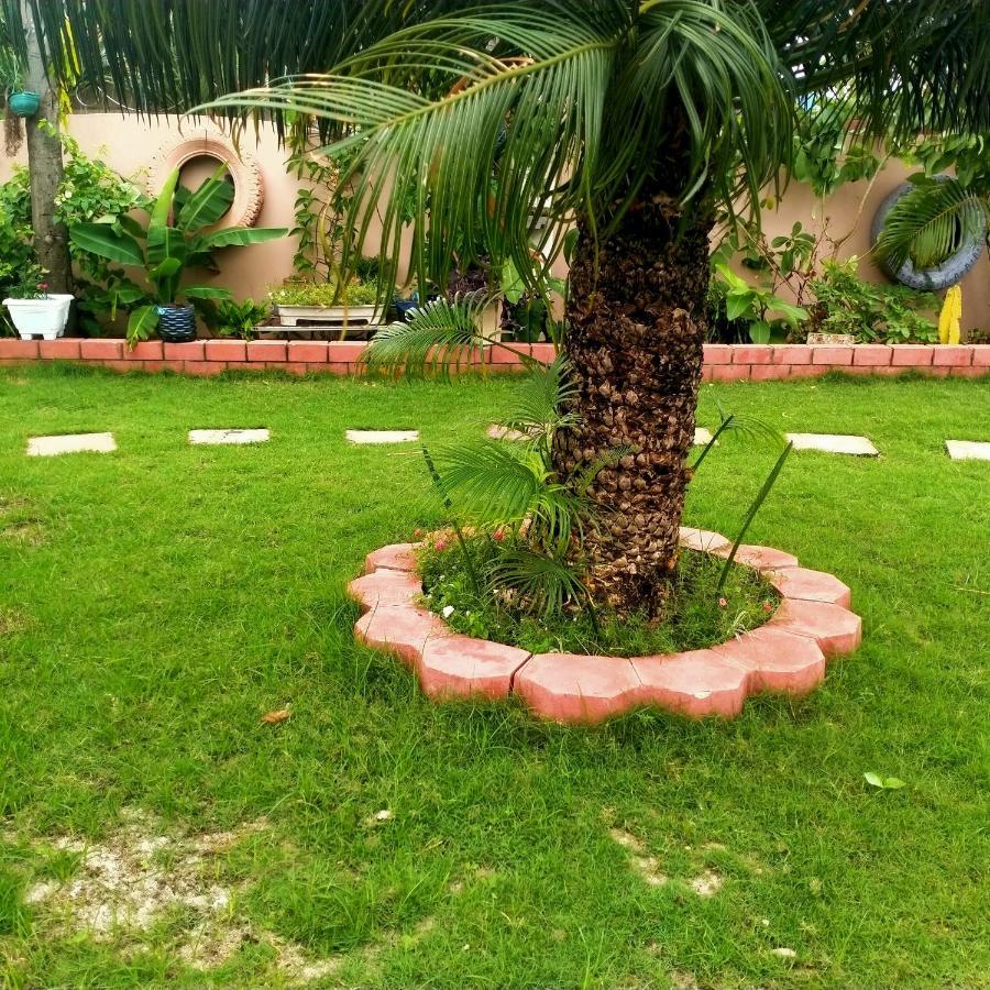 Babajay Family Home Daressalam Exterior foto