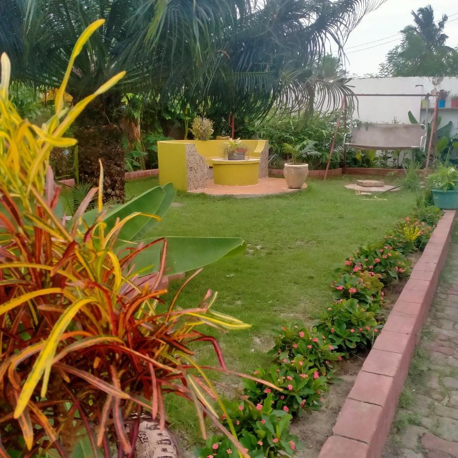 Babajay Family Home Daressalam Exterior foto