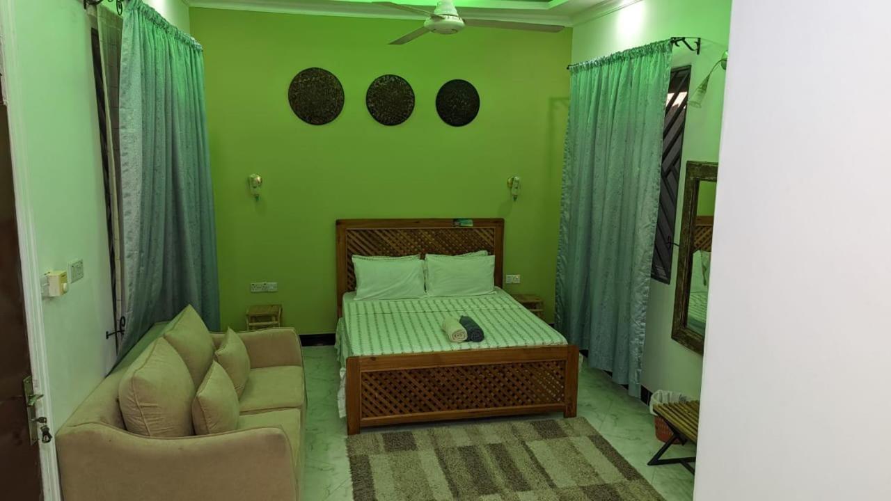 Babajay Family Home Daressalam Exterior foto